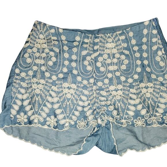 H&M Pants - H & M divided dressy boho shorts Sz 6
